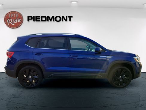Used 2024 Volkswagen Taos SEL AWD/4WD image 4