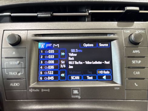 Used 2015 Toyota Prius Four FWD image 16