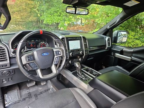 Used 2019 Ford F150 Raptor w/ Equipment Group 802A Luxury AWD/4WD image 9