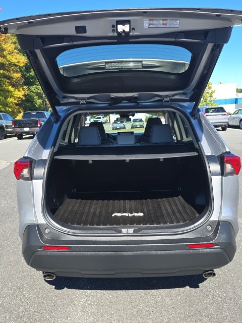 Used 2020 Toyota RAV4 XLE Premium AWD/4WD image 19