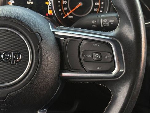 Used 2020 Jeep Gladiator Overland image 15