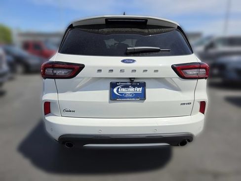 Used 2024 Ford Escape ST-Line w/ Tech Pack #1 AWD/4WD image 8