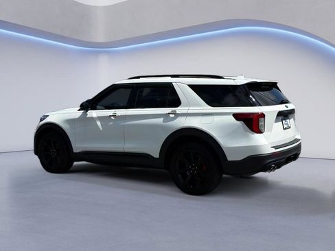 Used 2020 Ford Explorer ST w/ ST Street Pack image 4