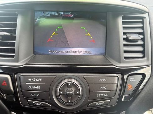 Used 2019 Nissan Pathfinder S AWD/4WD image 41