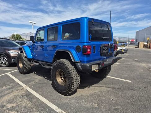 Used 2022 Jeep Wrangler Unlimited Rubicon w/ Xtreme Recon 35" Tire Package AWD/4WD image 8