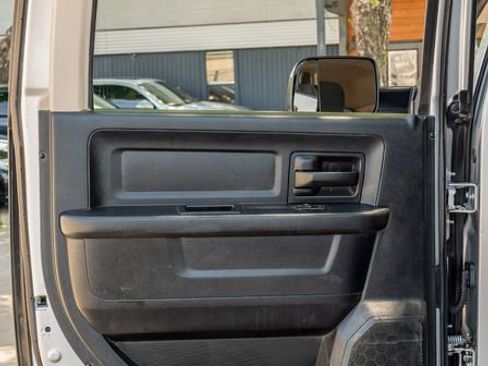 Used 2017 RAM 3500 Tradesman w/ Chrome Appearance Group AWD/4WD image 34