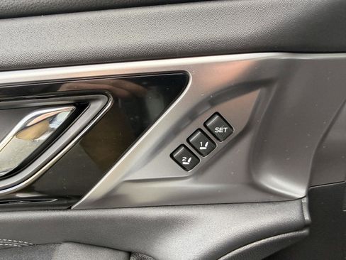 Certified 2025 Subaru Legacy Limited image 15
