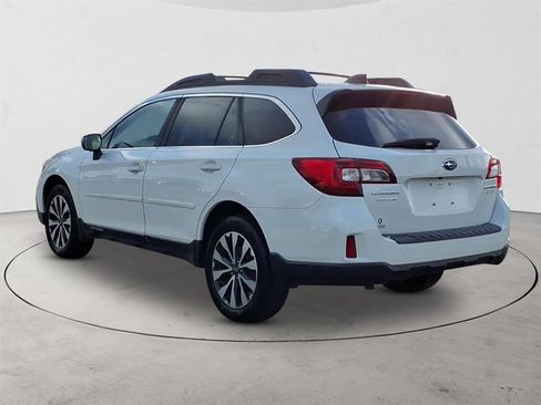 Used 2017 Subaru Outback 2.5i Limited image 9