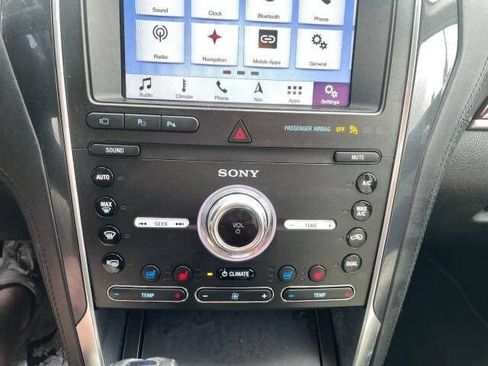 Used 2019 Ford Explorer Platinum AWD/4WD image 37