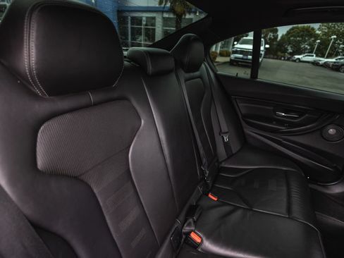 Used 2016 BMW M3 RWD image 32