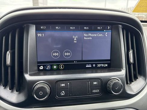 Used 2021 Chevrolet Colorado LT w/ Safety Package image 16