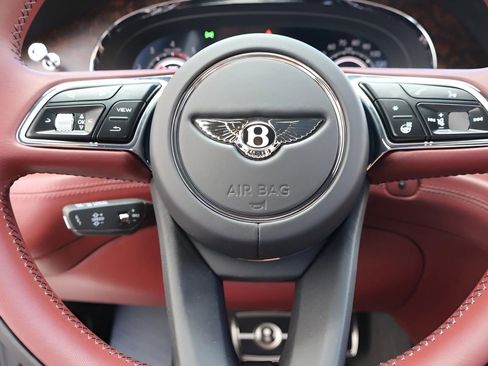 New 2025 Bentley Bentayga image 25