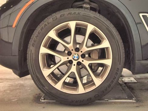 Used 2021 BMW X5 xDrive40i w/ Premium Package AWD/4WD image 20