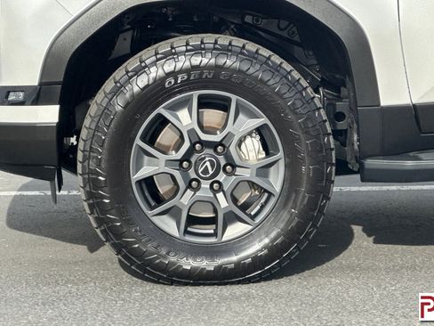 Used 2025 Lexus GX 550 image 34