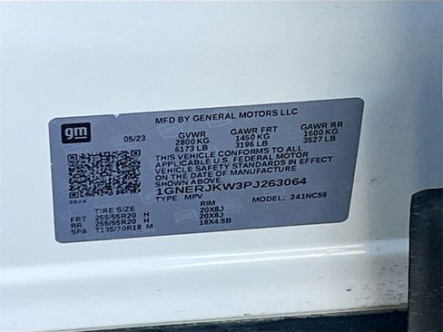 Used 2023 Chevrolet Traverse RS w/ LPO, Floor Liner Package image 34