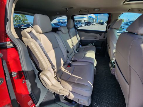 Used 2023 Honda Odyssey EX-L image 13