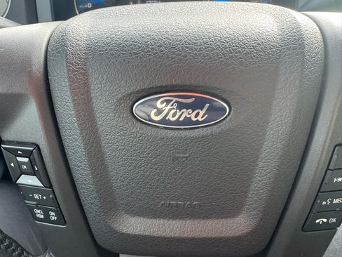 Used 2013 Ford F150 XLT w/ Luxury Equipment Group image 19
