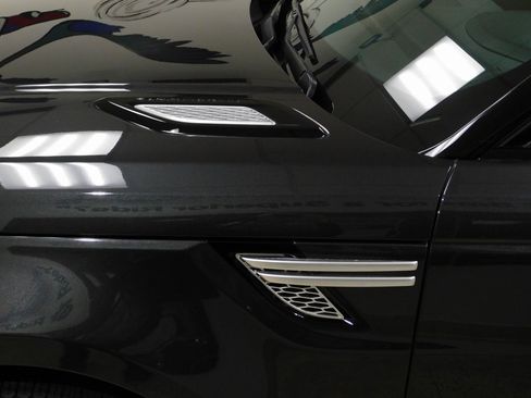 Used 2014 Land Rover Range Rover Sport HSE image 19