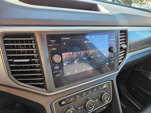 Used 2018 Volkswagen Atlas SE image 28