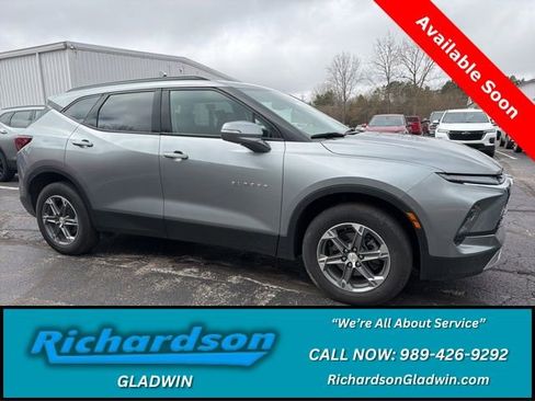 Used 2024 Chevrolet Blazer LT image 1