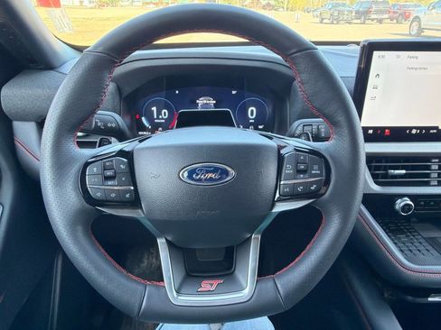 Used 2025 Ford Explorer ST AWD/4WD image 21