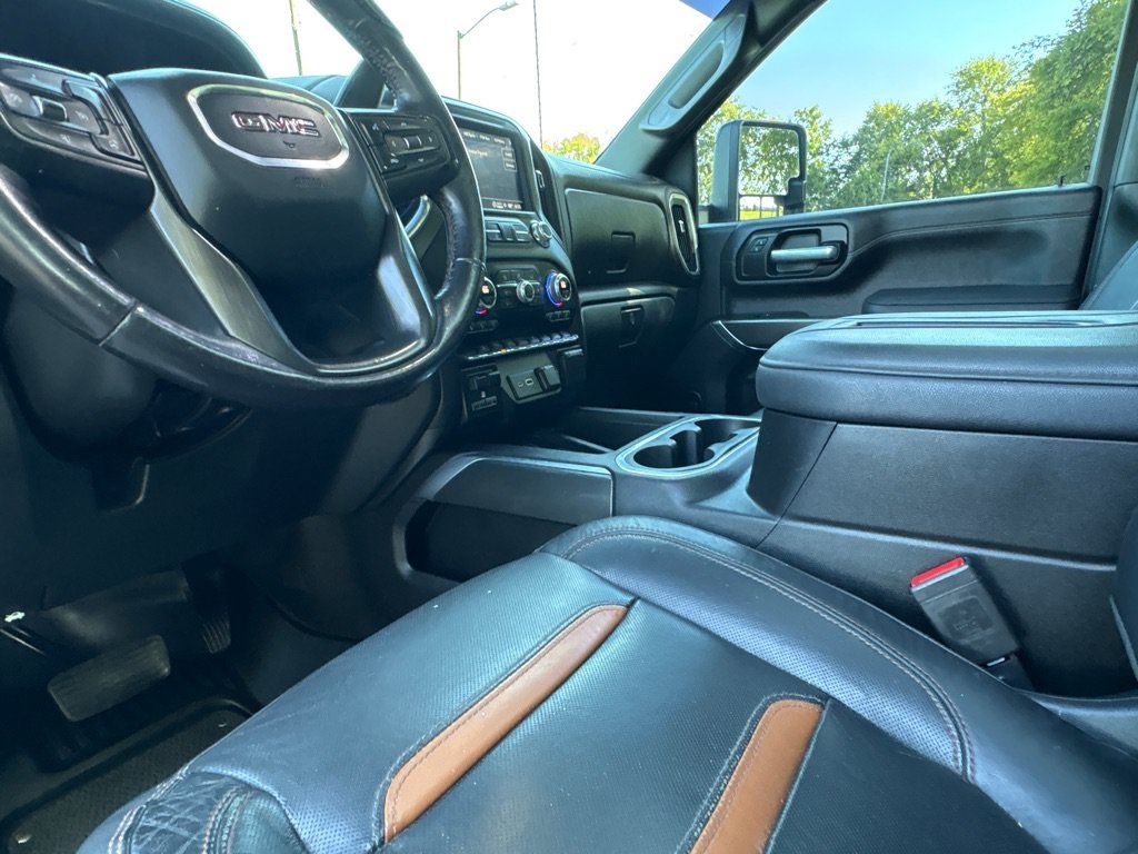 Used 2021 GMC Sierra 2500 AT4 w/ AT4 Premium Plus Package AWD/4WD image 18