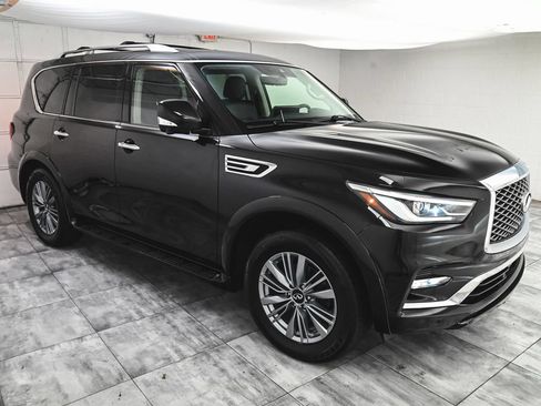 Used 2023 INFINITI QX80 Luxe w/ Cargo Package AWD/4WD image 3