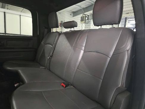 Used 2024 RAM 2500 Tradesman w/ Chrome Appearance Group AWD/4WD image 15