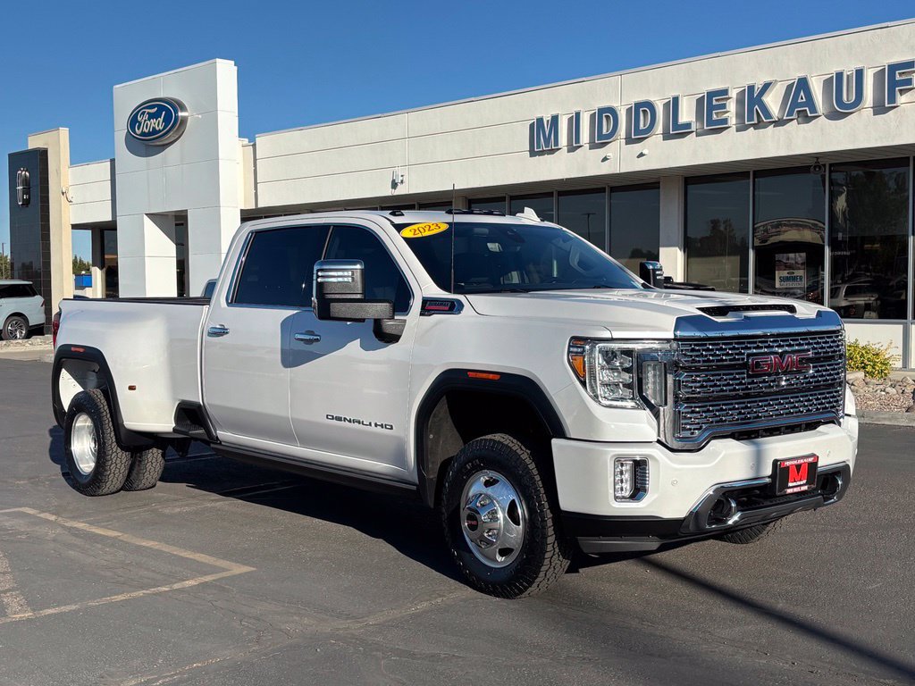 Used 2023 GMC Sierra 3500 Denali w/ Denali Ultimate Package AWD/4WD image 1
