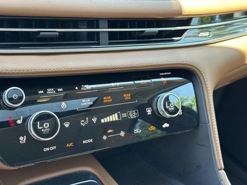 Used 2023 INFINITI QX60 Sensory w/ Vision Package AWD/4WD image 5
