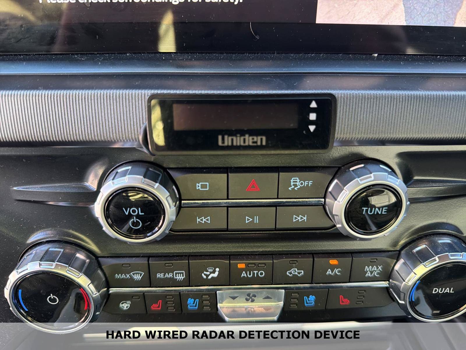 Used 2025 Ford F450 Platinum w/ FX4 Off-Road Package AWD/4WD image 12