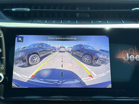 New 2026 Jeep Grand Cherokee Altitude AWD/4WD image 11
