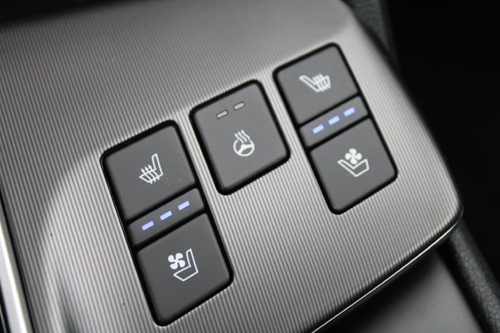 New 2026 Kia Sportage SX FWD image 41