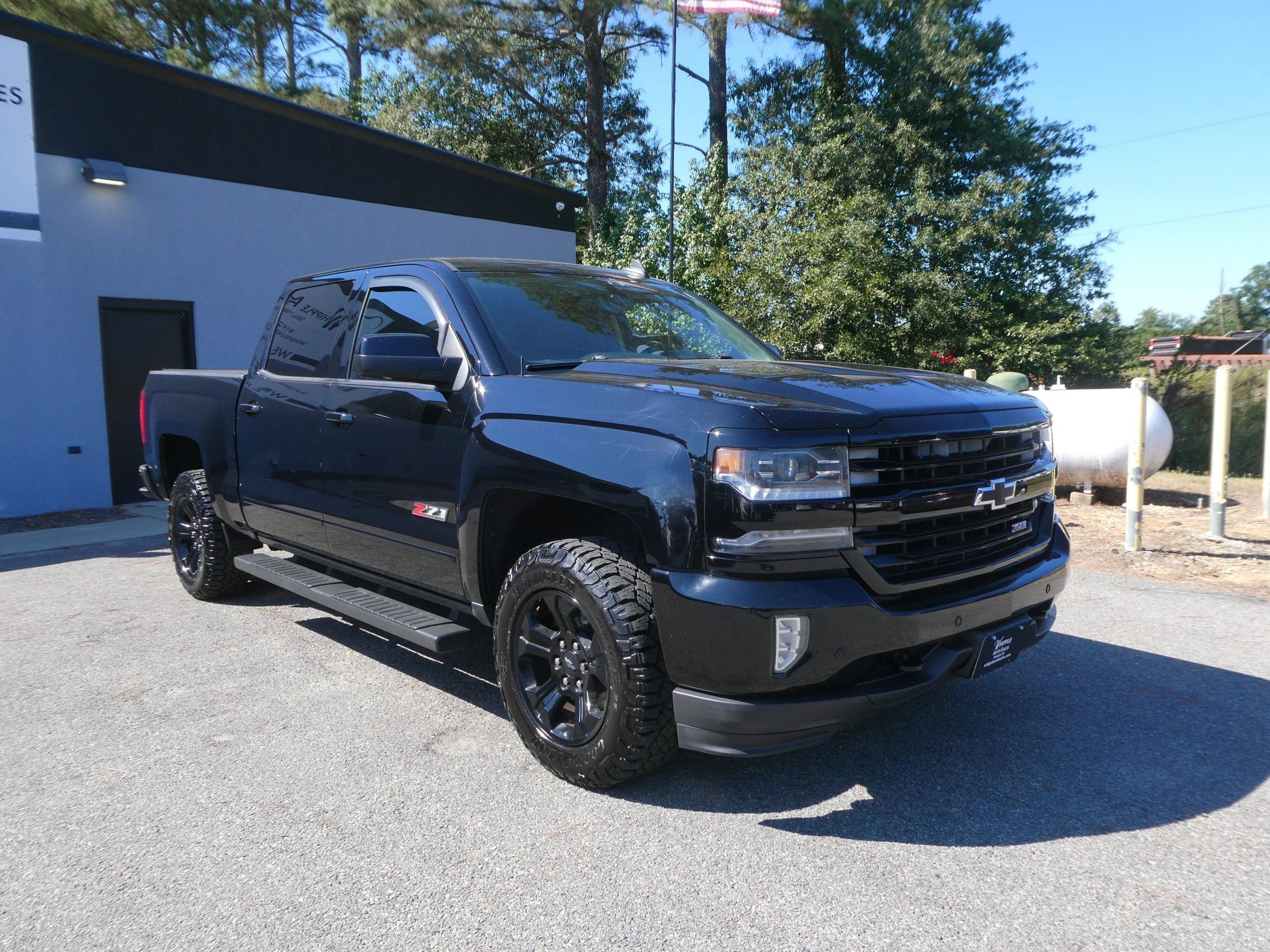 Used 2016 Chevrolet Silverado 1500 LTZ Z71 w/ LTZ Plus Package AWD/4WD image 3