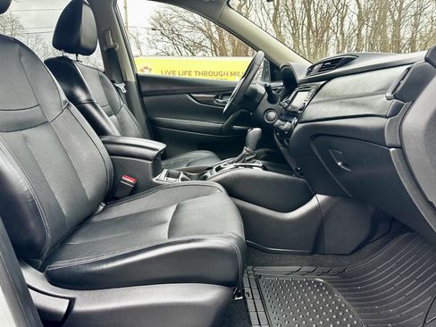 Used 2018 Nissan Rogue SL image 16