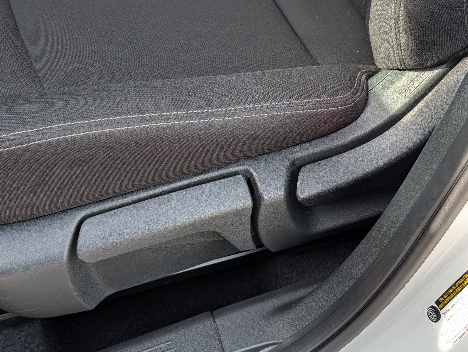 Used 2024 Nissan Rogue S FWD image 13