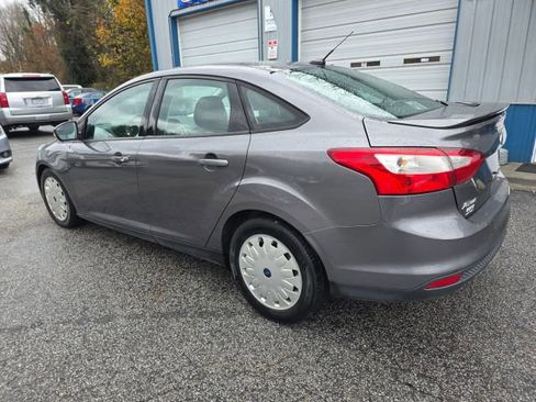 Used 2013 Ford Focus SE w/ Super Fuel Economy (SFE) Pkg image 7