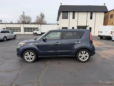 Used 2016 Kia Soul + FWD image 3
