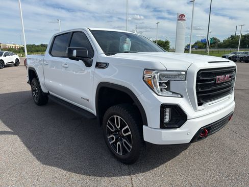 Used 2022 GMC Sierra 1500 AT4 w/ AT4 Premium Package AWD/4WD image 7
