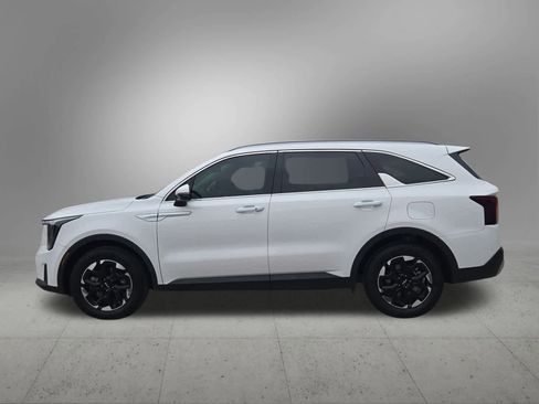 Certified 2025 Kia Sorento S image 3