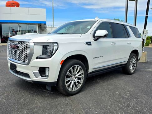 Used 2021 GMC Yukon Denali w/ Denali Premium Package AWD/4WD image 2