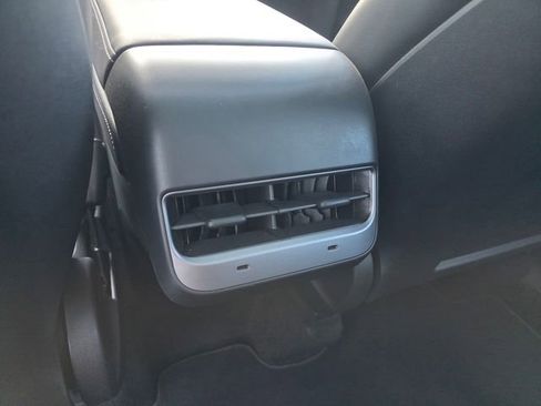 Used 2024 Tesla Model Y Performance image 14