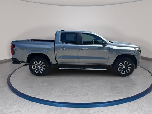 Used 2024 Chevrolet Colorado Z71 w/ Z71 Convenience Package 2 AWD/4WD image 4