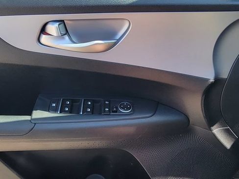 Used 2024 Kia Forte LXS w/ LXS Technology Package FWD image 12