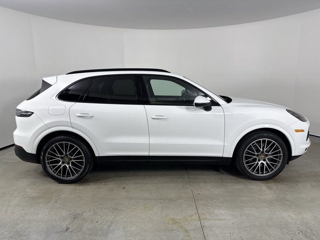 Certified 2023 Porsche Cayenne S Platinum w/ Premium Package Plus AWD/4WD image 8