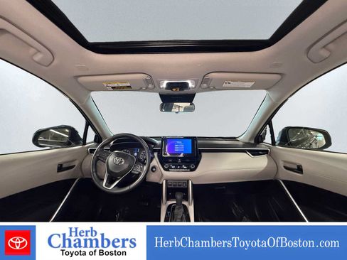Used 2024 Toyota Corolla Cross LE w/ Moonroof Package AWD/4WD image 6