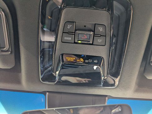 Certified 2024 Toyota Venza XLE AWD/4WD image 25