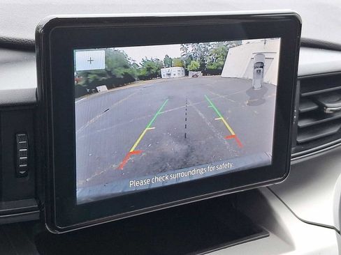 Used 2022 Ford Explorer XLT w/ Class IV Trailer Tow Package image 21