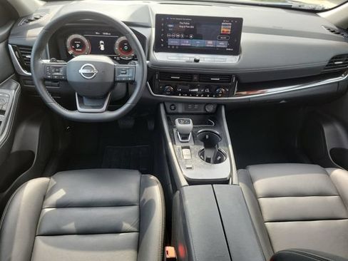 Used 2026 Nissan Rogue SL FWD image 31