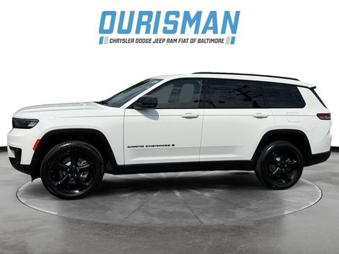 Used 2023 Jeep Grand Cherokee L Laredo AWD/4WD image 3